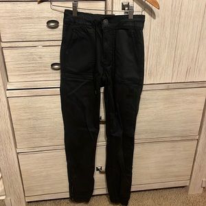 American Eagle Cargo Joggers